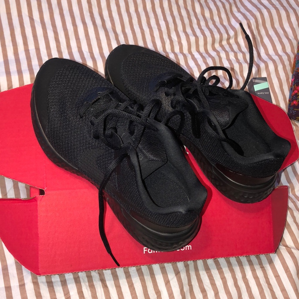 Running shoes